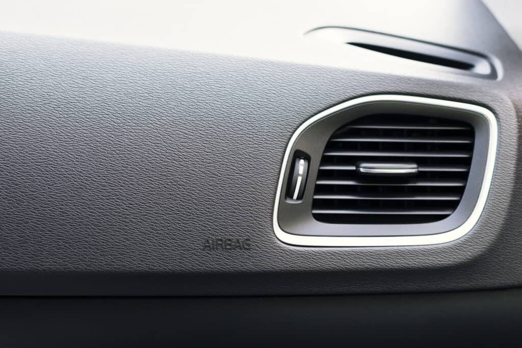 Car air conditioner